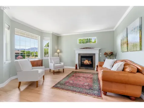 1540 22nd Street Hood River OR 97031