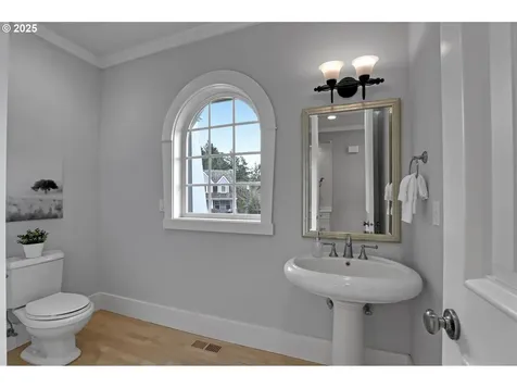 8711 NW Terraceview Court Portland OR 97229