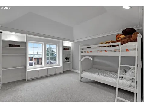 8711 NW Terraceview Court Portland OR 97229
