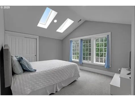 8711 NW Terraceview Court Portland OR 97229