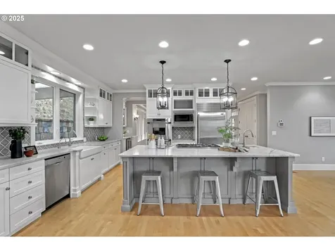 8711 NW Terraceview Court Portland OR 97229