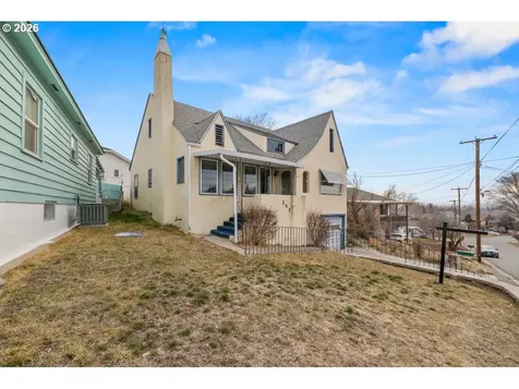 241 Hillside Avenue Klamath Falls OR 97601