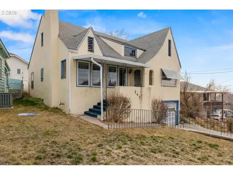 241 Hillside Avenue Klamath Falls OR 97601