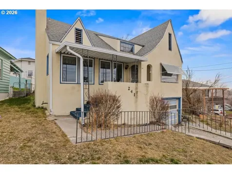 241 Hillside Avenue Klamath Falls OR 97601