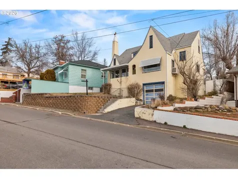 241 Hillside Avenue Klamath Falls OR 97601