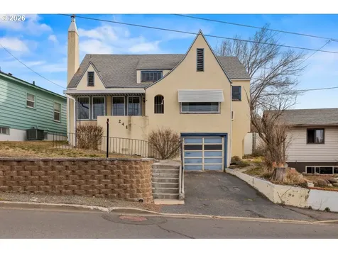241 Hillside Avenue Klamath Falls OR 97601