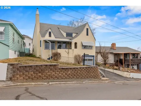 241 Hillside Avenue Klamath Falls OR 97601