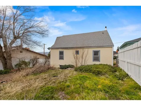 241 Hillside Avenue Klamath Falls OR 97601
