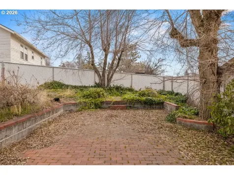 241 Hillside Avenue Klamath Falls OR 97601
