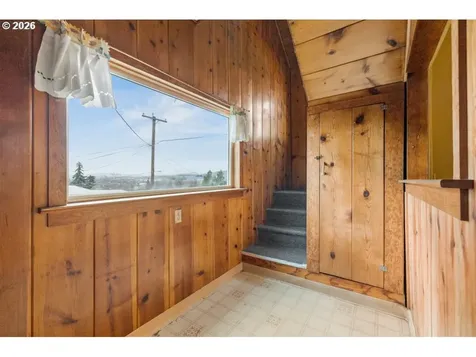 241 Hillside Avenue Klamath Falls OR 97601