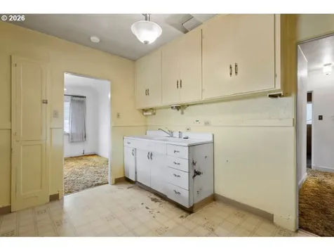 241 Hillside Avenue Klamath Falls OR 97601