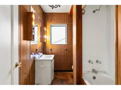 241 Hillside Avenue Klamath Falls OR 97601