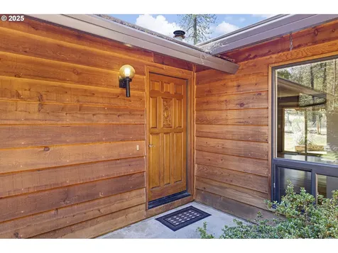 1580 Robertson Bridge Road Grants Pass OR 97526