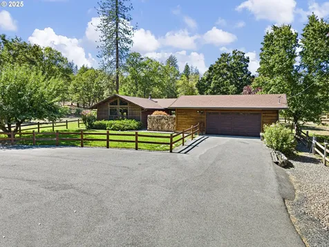 1580 Robertson Bridge Road Grants Pass OR 97526