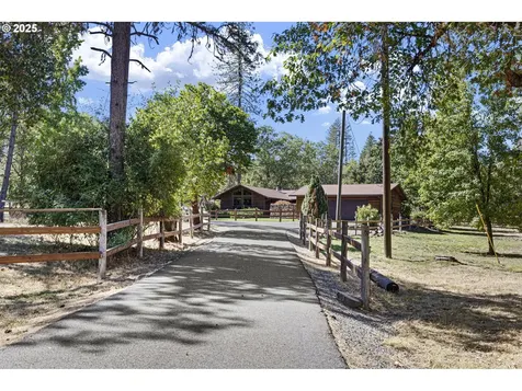 1580 Robertson Bridge Road Grants Pass OR 97526