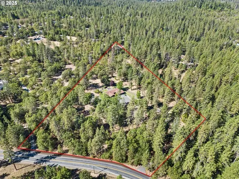 1580 Robertson Bridge Road Grants Pass OR 97526
