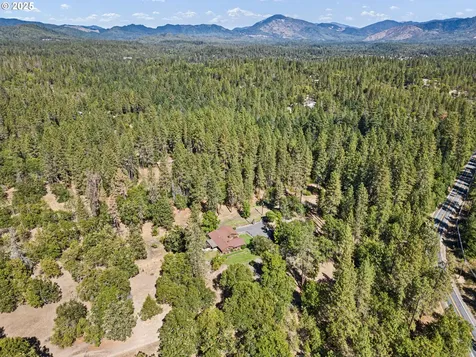 1580 Robertson Bridge Road Grants Pass OR 97526