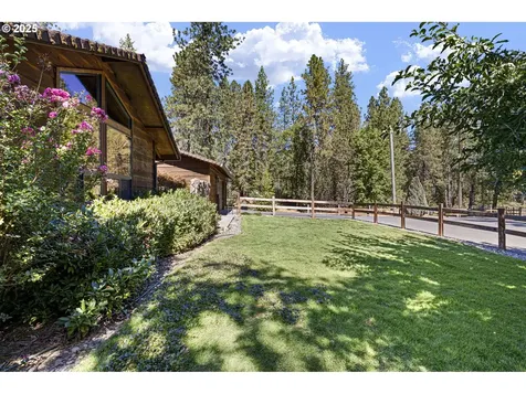 1580 Robertson Bridge Road Grants Pass OR 97526