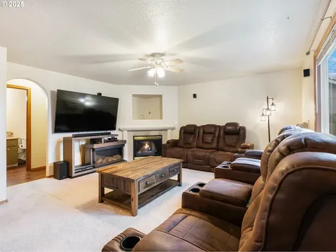 7804 NE 163rd Avenue Vancouver WA 98682