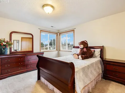7804 NE 163rd Avenue Vancouver WA 98682