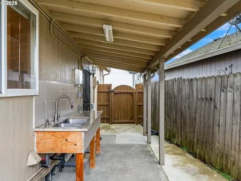 7804 NE 163rd Avenue Vancouver WA 98682