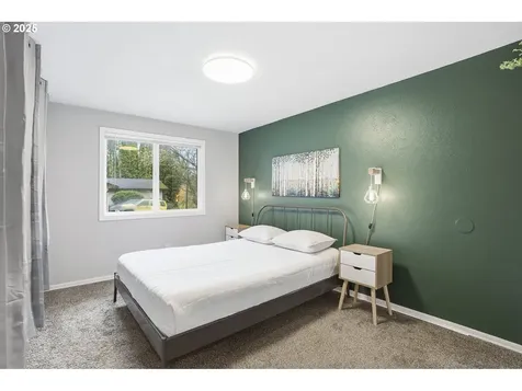 7830 SW Hemlock Street Portland OR 97223