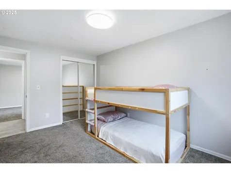 7830 SW Hemlock Street Portland OR 97223
