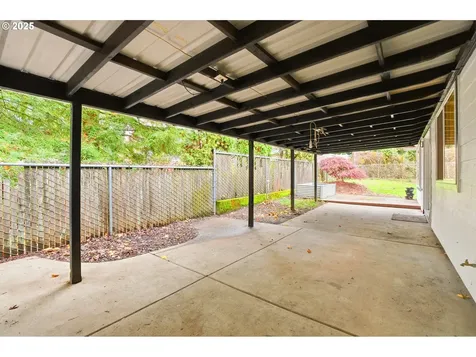 7830 SW Hemlock Street Portland OR 97223