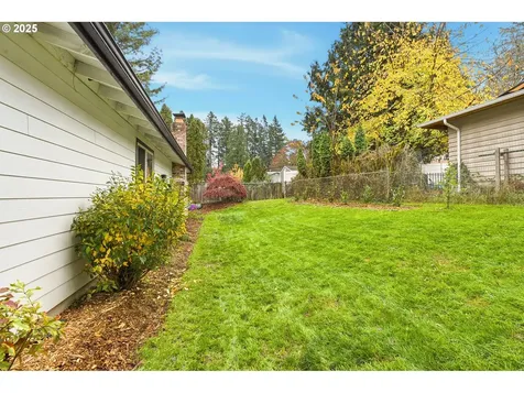 7830 SW Hemlock Street Portland OR 97223