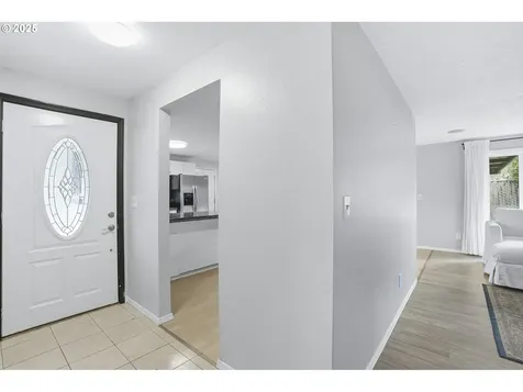 7830 SW Hemlock Street Portland OR 97223