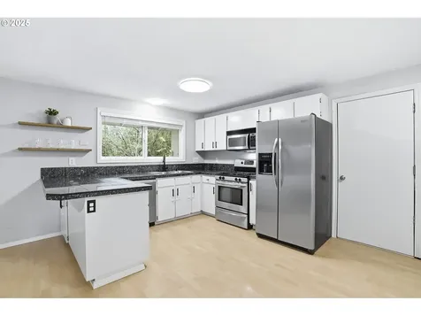 7830 SW Hemlock Street Portland OR 97223