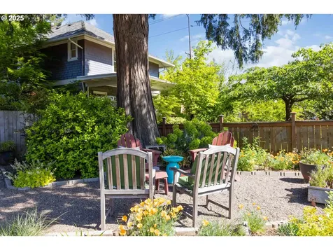 7033 N Portsmouth Avenue Portland OR 97203