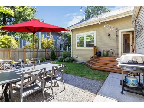 7033 N Portsmouth Avenue Portland OR 97203