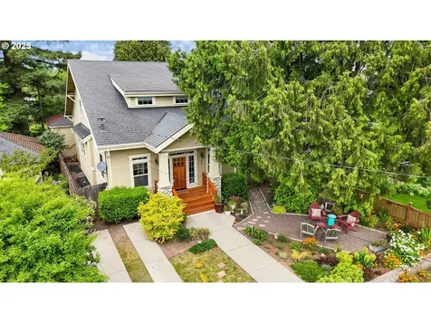 7033 N Portsmouth Avenue Portland OR 97203