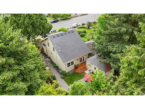 7033 N Portsmouth Avenue Portland OR 97203