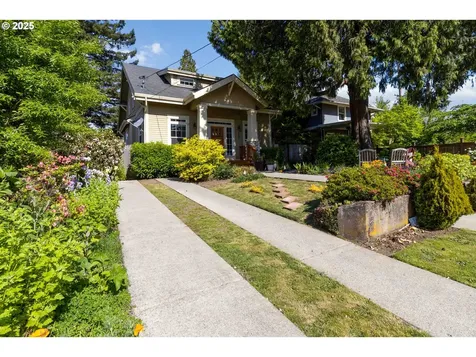 7033 N Portsmouth Avenue Portland OR 97203