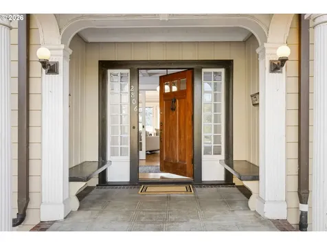 2806 NE Alameda Street Portland OR 97212