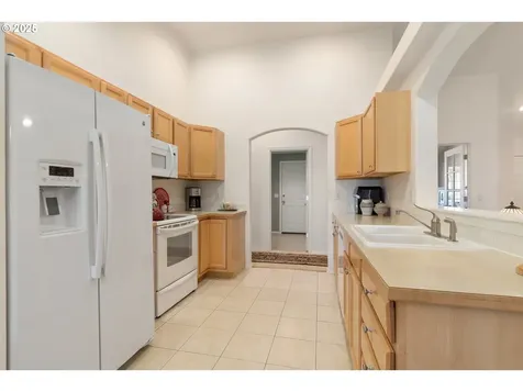 28 Honer Loop Creswell OR 97426