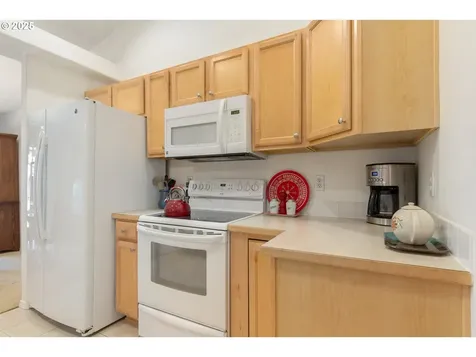 28 Honer Loop Creswell OR 97426