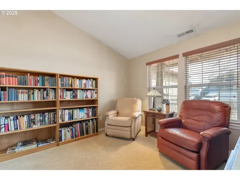 28 Honer Loop Creswell OR 97426