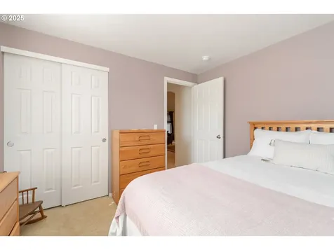 28 Honer Loop Creswell OR 97426