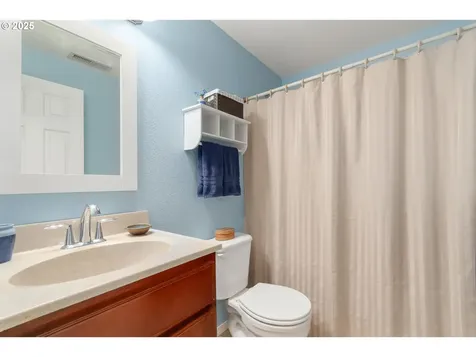 28 Honer Loop Creswell OR 97426