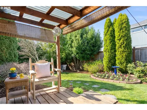 28 Honer Loop Creswell OR 97426
