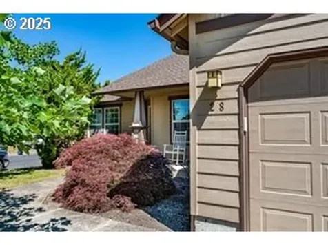 28 Honer Loop Creswell OR 97426