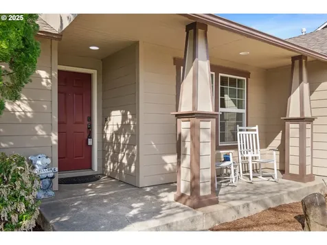 28 Honer Loop Creswell OR 97426