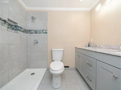 236 S 5th Avenue Cornelius OR 97113