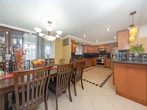 236 S 5th Avenue Cornelius OR 97113