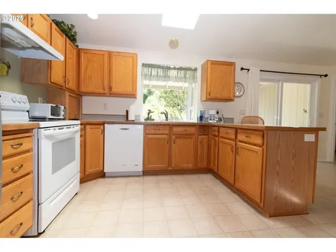 47 Park Village Drive Florence OR 97439