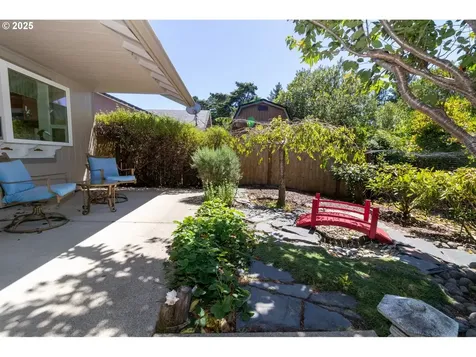 47 Park Village Drive Florence OR 97439