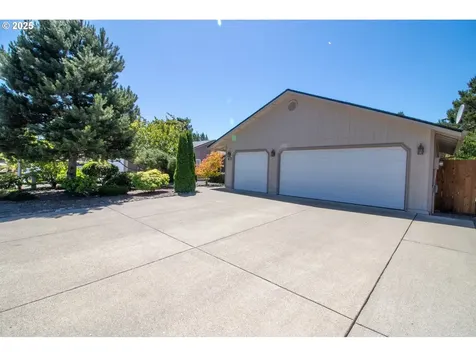 47 Park Village Drive Florence OR 97439